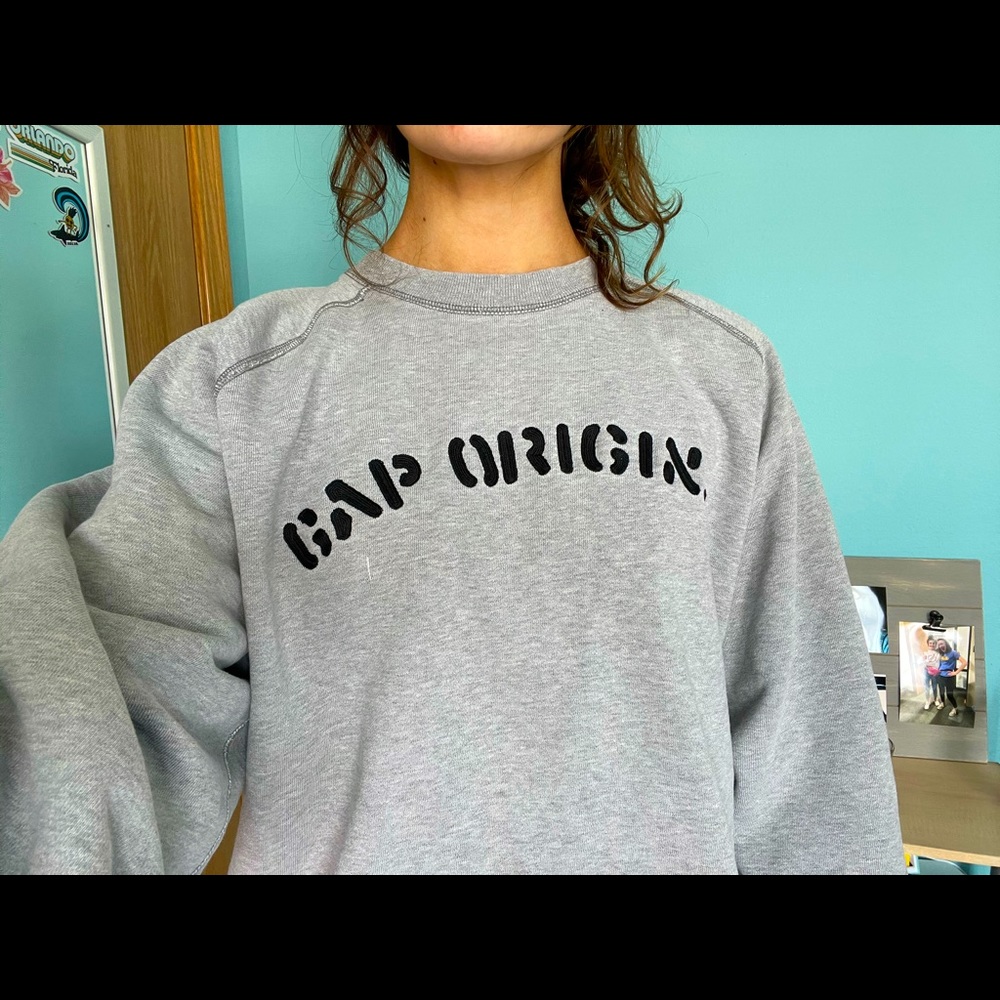 VINTAGE GAP CREW NECK